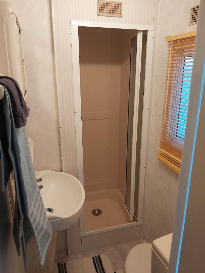 Caravan 2 Bedroom - New Camping Ideal De Haan Zewnętrze zdjęcie