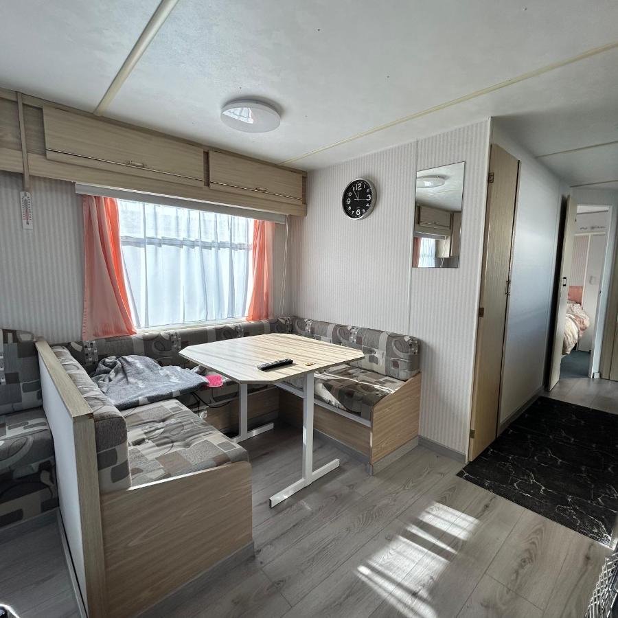 Caravan 2 Bedroom - New Camping Ideal De Haan Zewnętrze zdjęcie